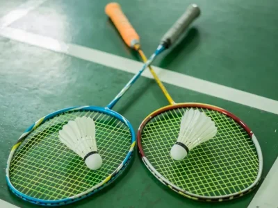 Lindungi Raket Badminton Anda